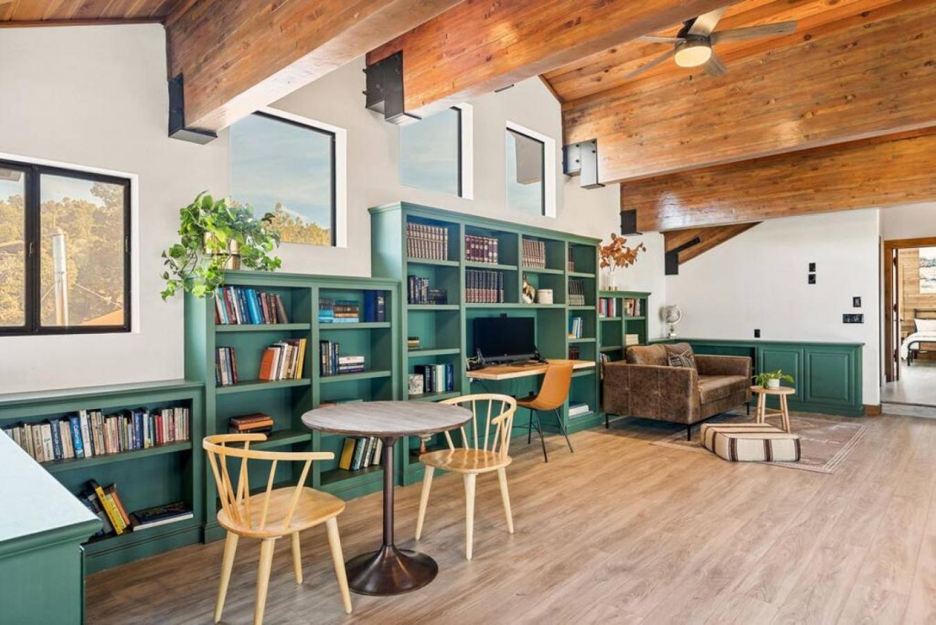 Steel Pine Lodge A Rustic Mountain Retreat Views Baldwin Lake 外观 照片